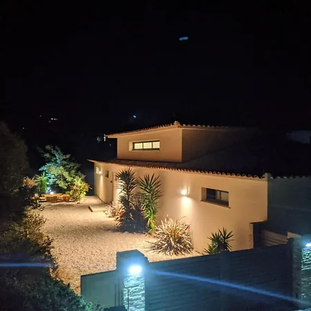 Superbe Moderne Sur Capo Di Muro *