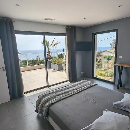 Superbe Moderne Sur Capo Di Muro Villa