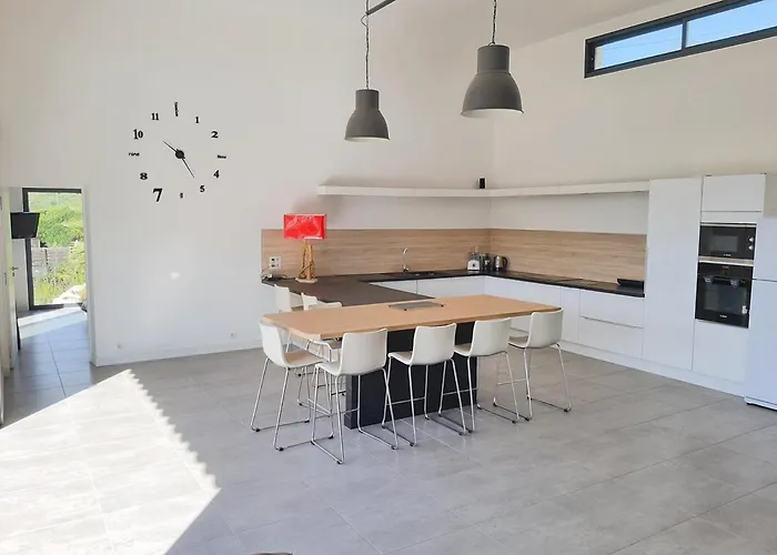 Superbe Moderne Sur Capo Di Muro Vila *